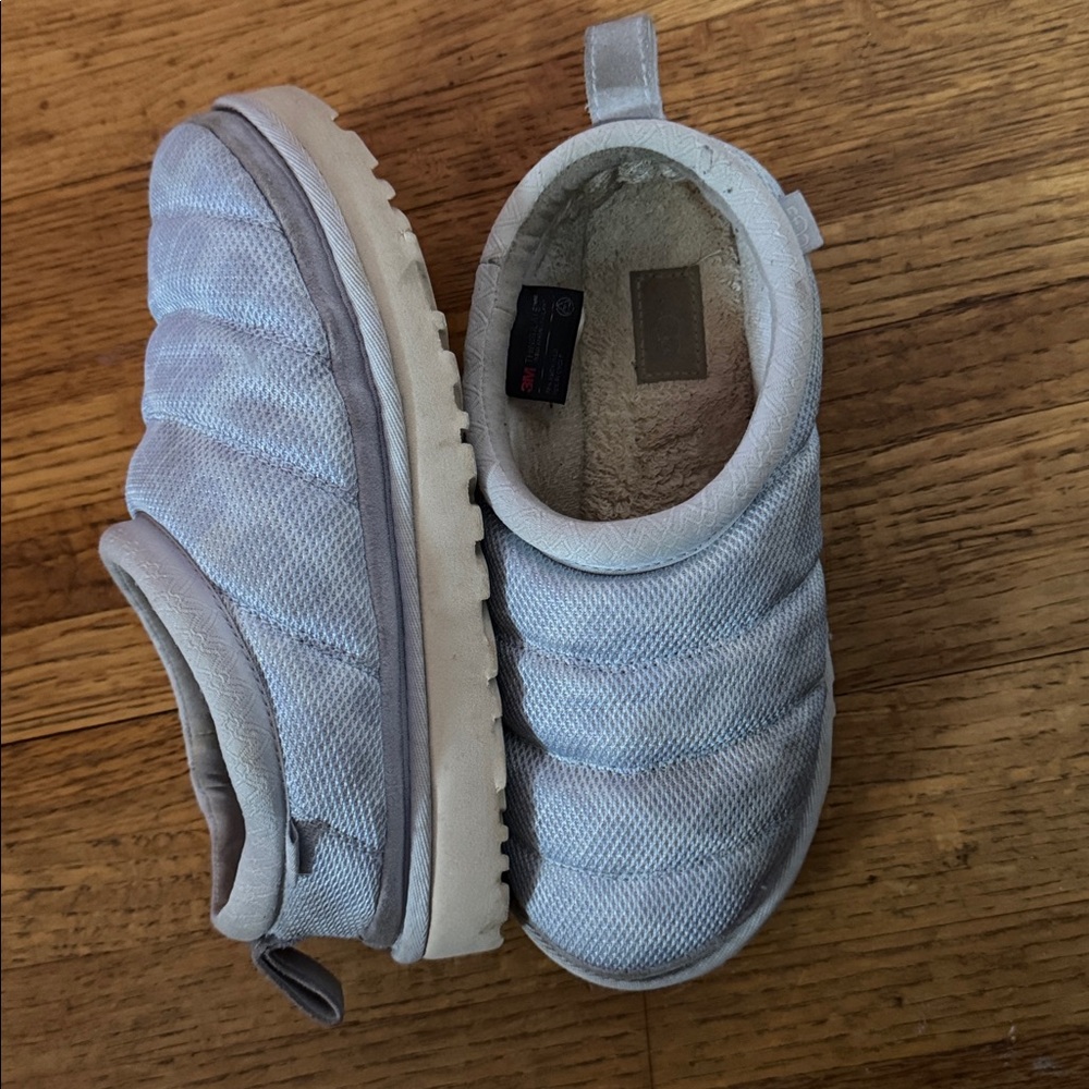 UGG Tasman